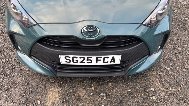 Toyota Yaris 1.5 Hybrid Icon 5dr CVT Hybrid Hatchback